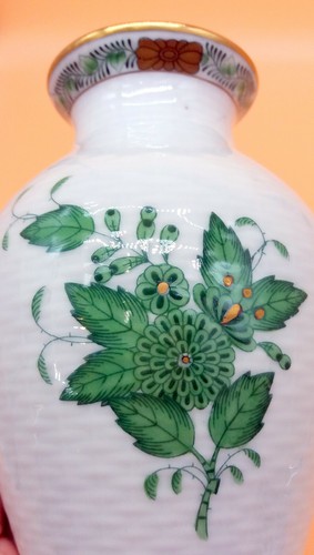 Herend Green Apponyi Vase Hungarian Handpainted Porcelain Vase Flower Decoration - Picture 6 of 10