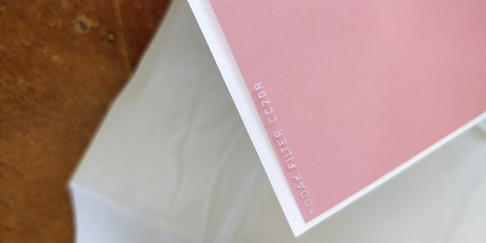 CC20R - Color Compensating Fliter 3" - 75mm Square Kodak gelatin filter - Image 3 of 3