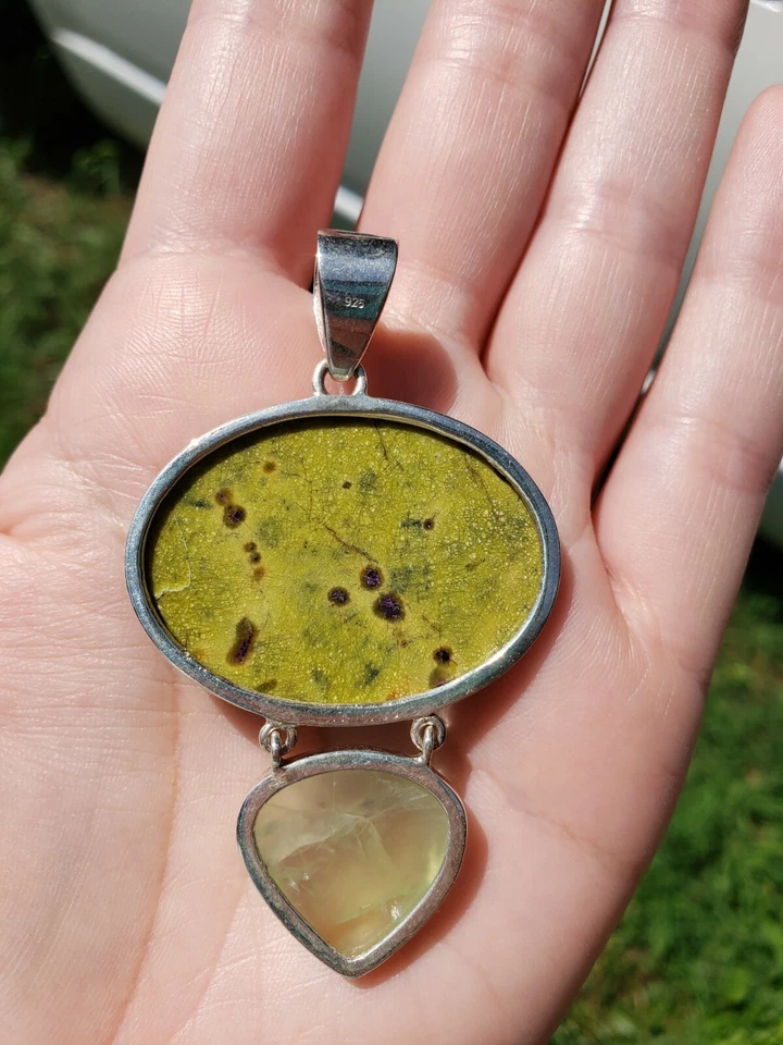 Green turquoise and sterling silver pendant - Image 4 of 4