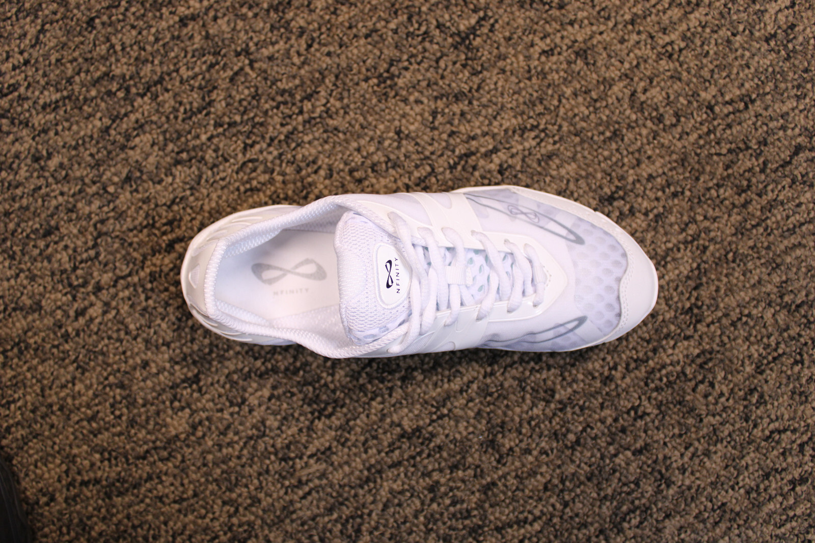 New Nfinity Vengeance Womens Cheer Shoes Size 7.5 with Case WHITE eBay