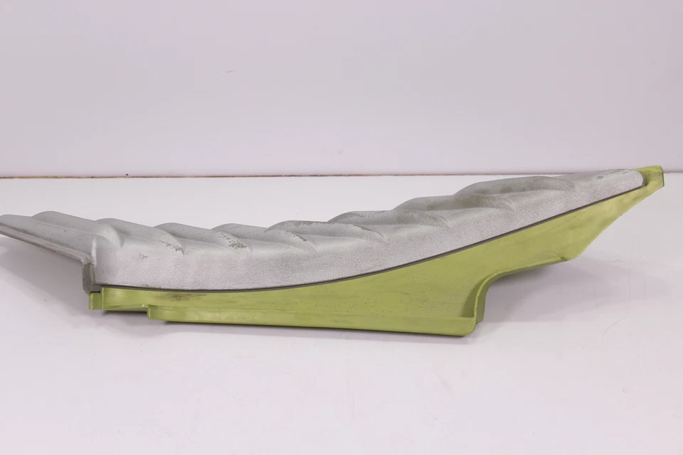 2005 SEA DOO RXP RIGHT KNEE PAD AND MOULDING - Image 3 of 4