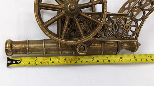 VINTAGE BRASS DECORATIVE CANNON. Tabletop paperweight. - Picture 12 of 16