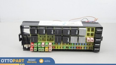 2010-2013 Land Rover Range Rover Sport 5.0l Supercharged V8 Engine Fuse Box OEM