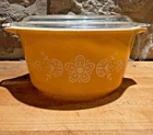 Vintage Pyrex Butterfly Gold 473 1 Qt. Casserole Dish w/ Lid - Flowers 1972-1981