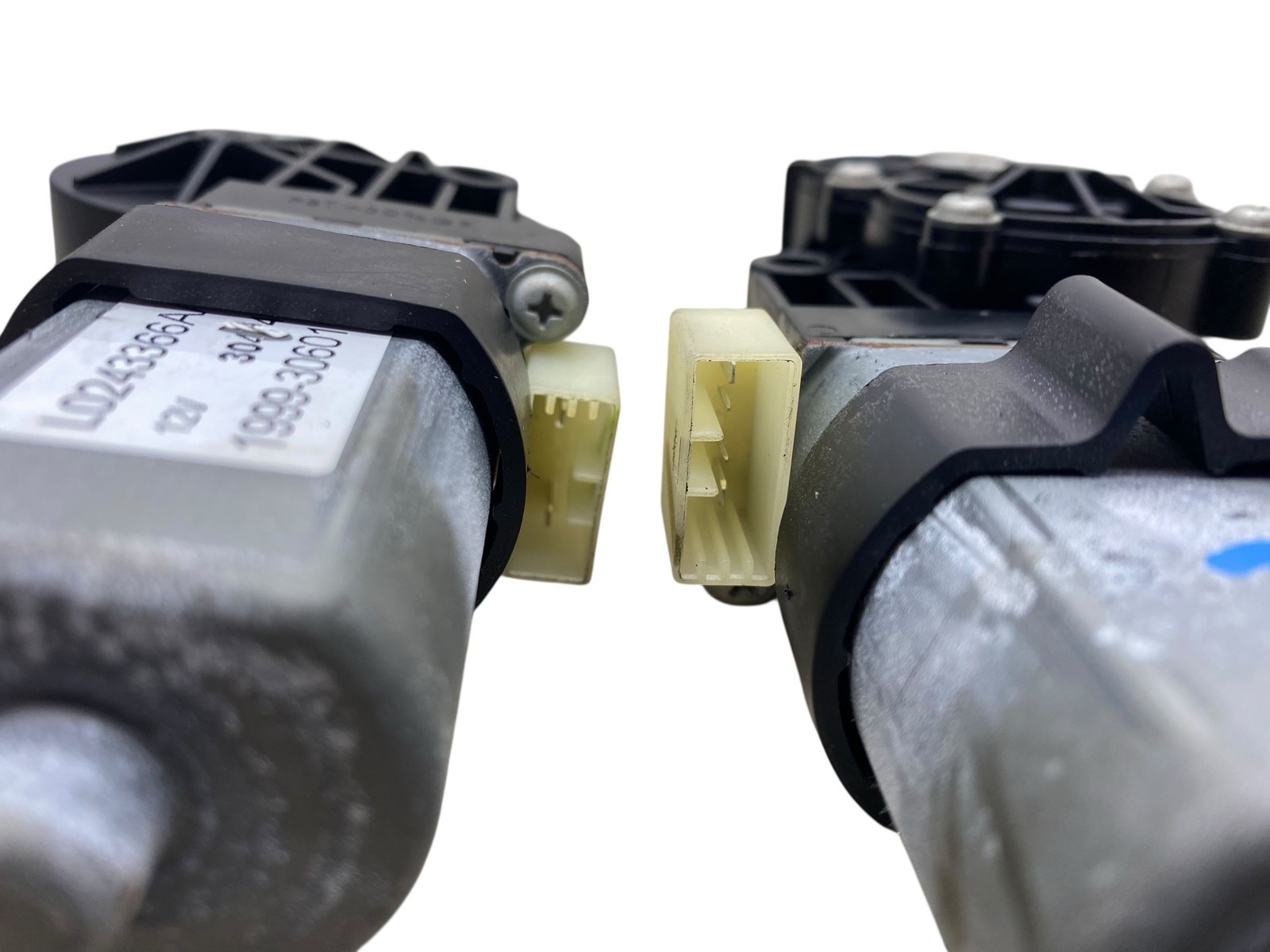 2021 MASERATI LEVANTE M161 OEM FRONT LEFT & RIGHT SEAT ADJUSTMENT MOTOR SET (2)