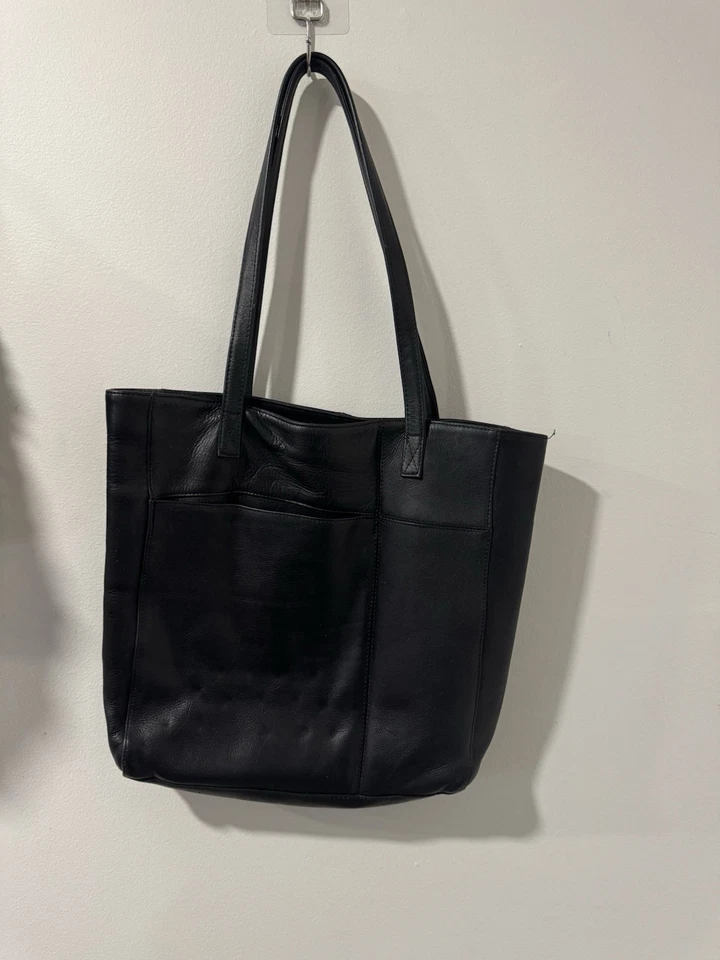 Le Donne Leather Spruce Shopper Tote Black | Full-Grain Colombian Leather - Image 4 of 4