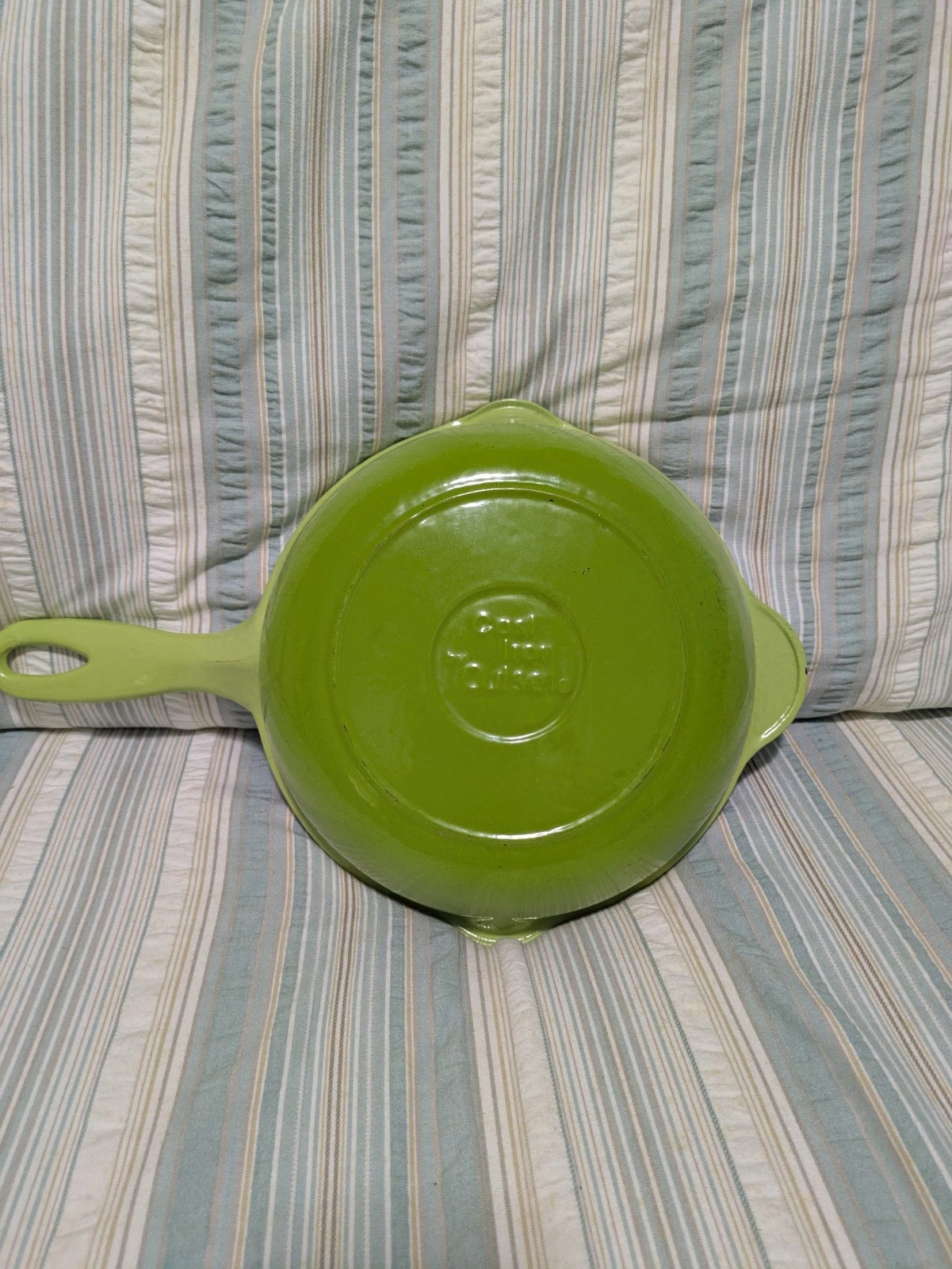 Outset Apple Green Enamel Cast Iron 9" Skillet Fry Pan