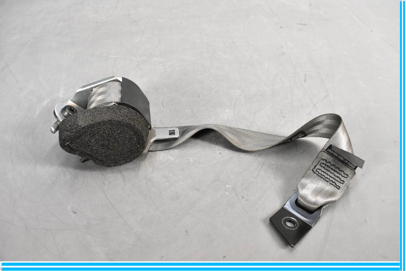 OEM Maserati M139 Quattroporte 05-08 Rear Left or Right Seatbelt Gray 0403049