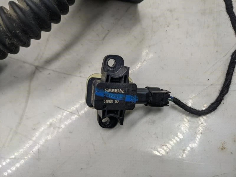 2018-2020 Ram 1500 Classic Front Left Door Wire Harness 68365303AB OEM - Image 3 of 4