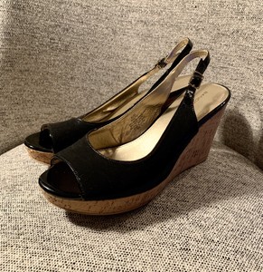 bandolino black wedges