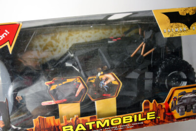 2005 BATMAN BEGINS BATMOBILE ELECTRONIC TUMBLER VEHICLE MATTEL NEW