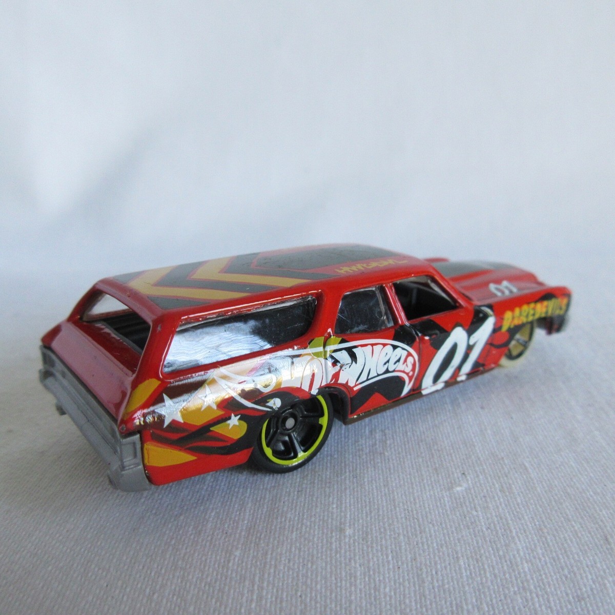 HOT WHEELS 1:64 2018 1970 CHEVELLE SS WAGON RED BLACK DAREDEVIL