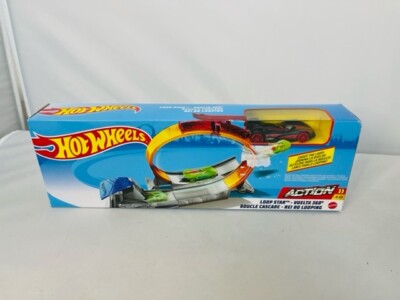Hot Wheels Action Loop Star Vuelta 360 With Red Diecast Car New in Box