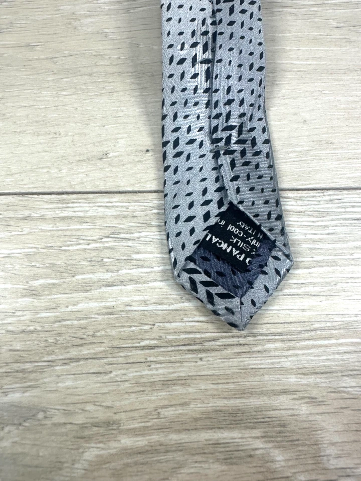 Corbata de seda italiana vibrante colorida plisada VITALIANO PANCALDI ITALIA 62" x 3,75" Foto 4 de 4