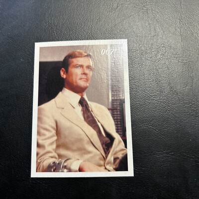 C54d James Bond Archives 2009 #22 Roger Moore Live And Let Die
