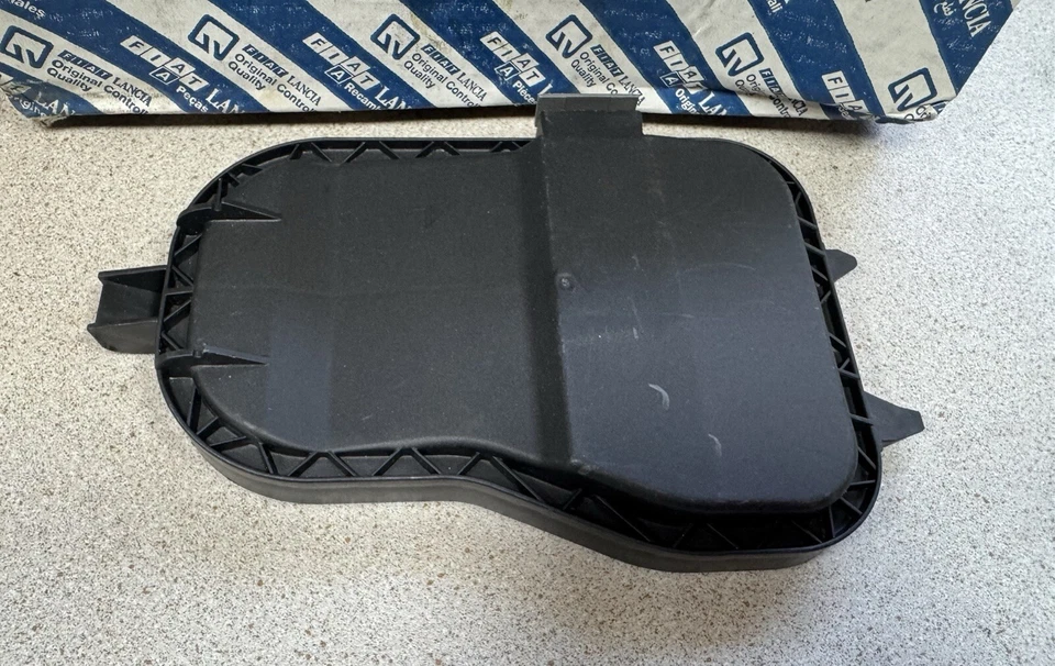 Tapa tapa luz izquierda fiat stilo 71732435 2001-2007 Foto 2 de 4