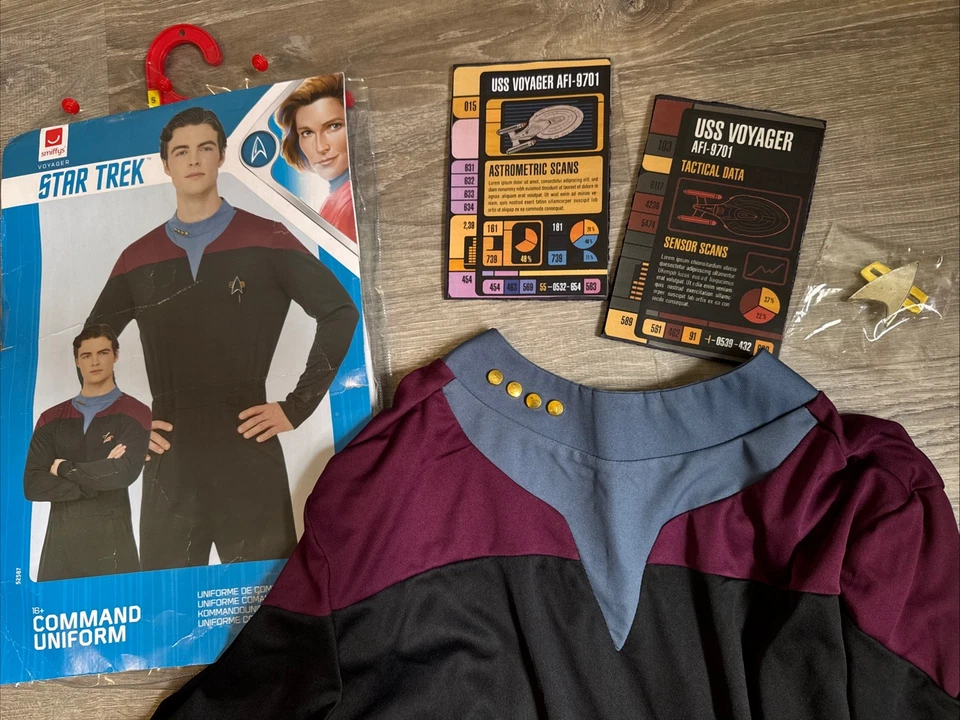 Disfraz de Uniforme de Comando de Star Trek con Insignia de Flota Estelar y Atrezzo - Adulto Pequeño Foto 2 de 4