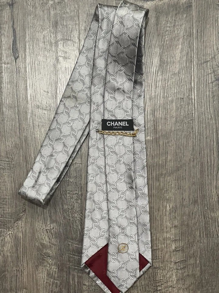 Corbata Chanel Foto 2 de 2
