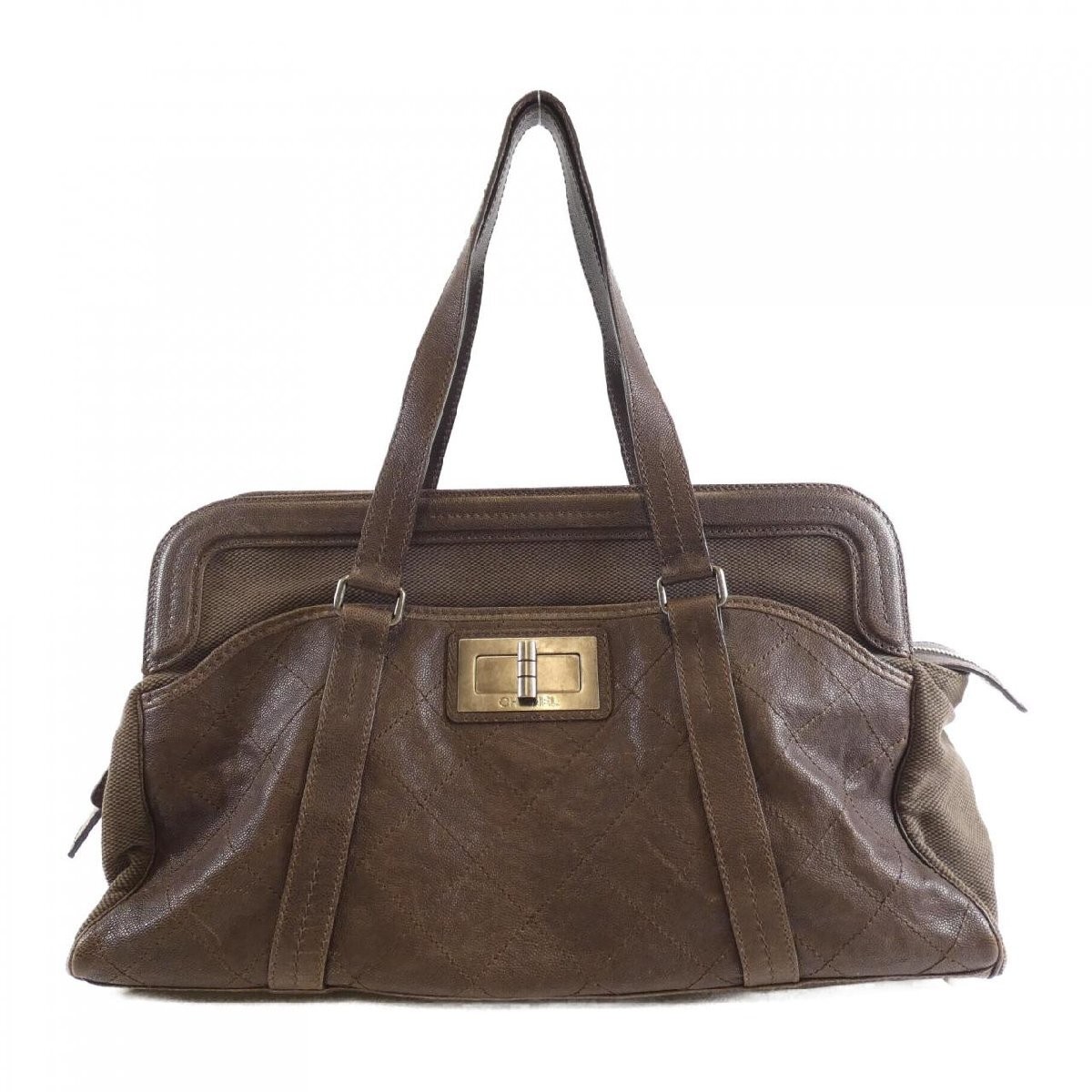 CHANEL classic quilted shoulder bag in caviar leather-image