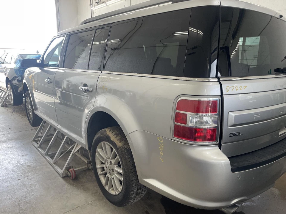 Conjunto de bomba y motor ABS usado se adapta a: montaje Ford Flex 2016 grado A Foto 2 de 4