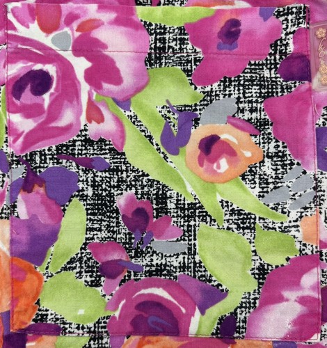 PRE-OWNED Women’s Floral (Med) ‘Koi by Kathy Peterson’ Scrub Top {Style# 116PR} - Picture 8 of 11