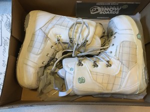 salomon linea snowboard boots