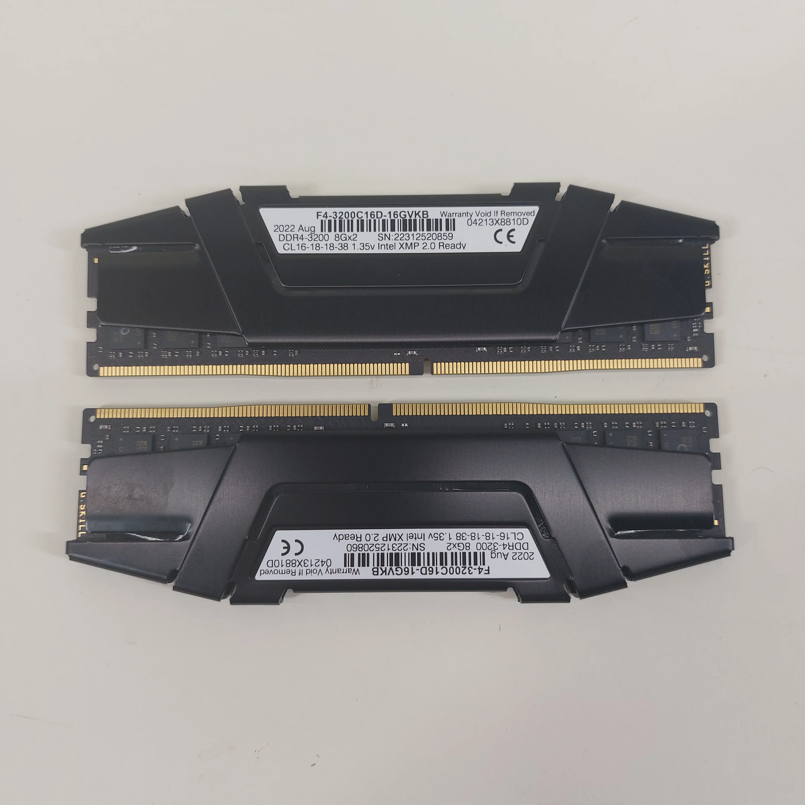 G.SKILL Mémoire PC - 32 Go - PC4-25600 / DDR4 3200 Mhz F4-3200C16D-32GFX DDR4 Flare X - Informatique