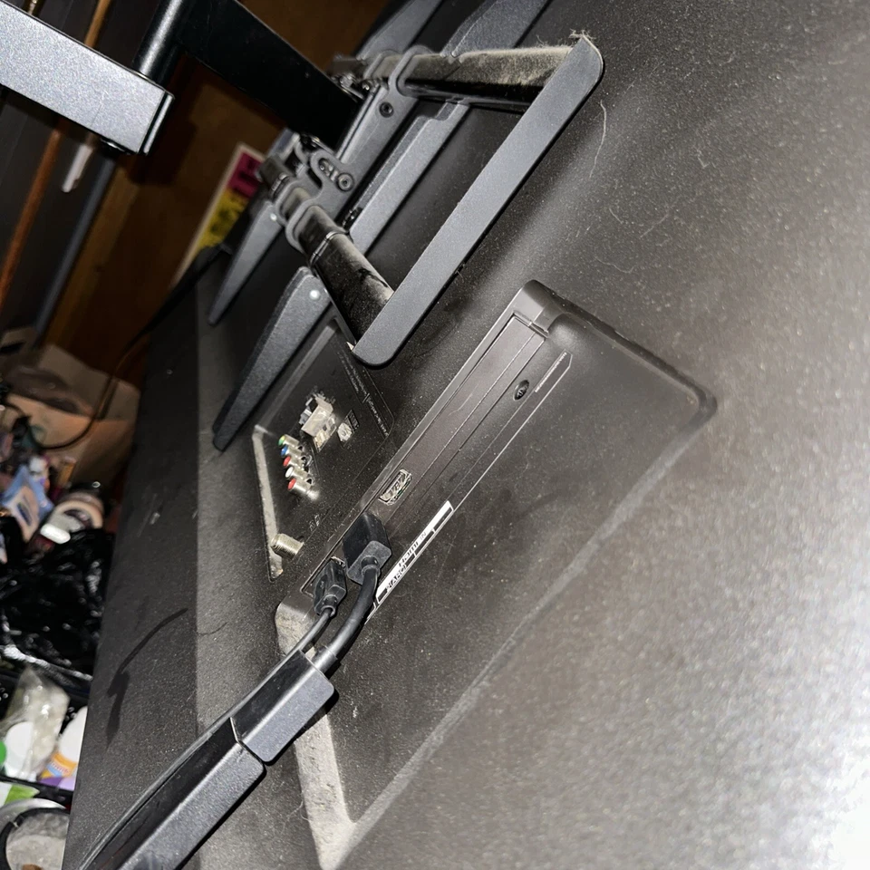 LG OLED55B2PUA 55" Class OLED 4K HDR Smart TV 2022 - Image 3 of 3