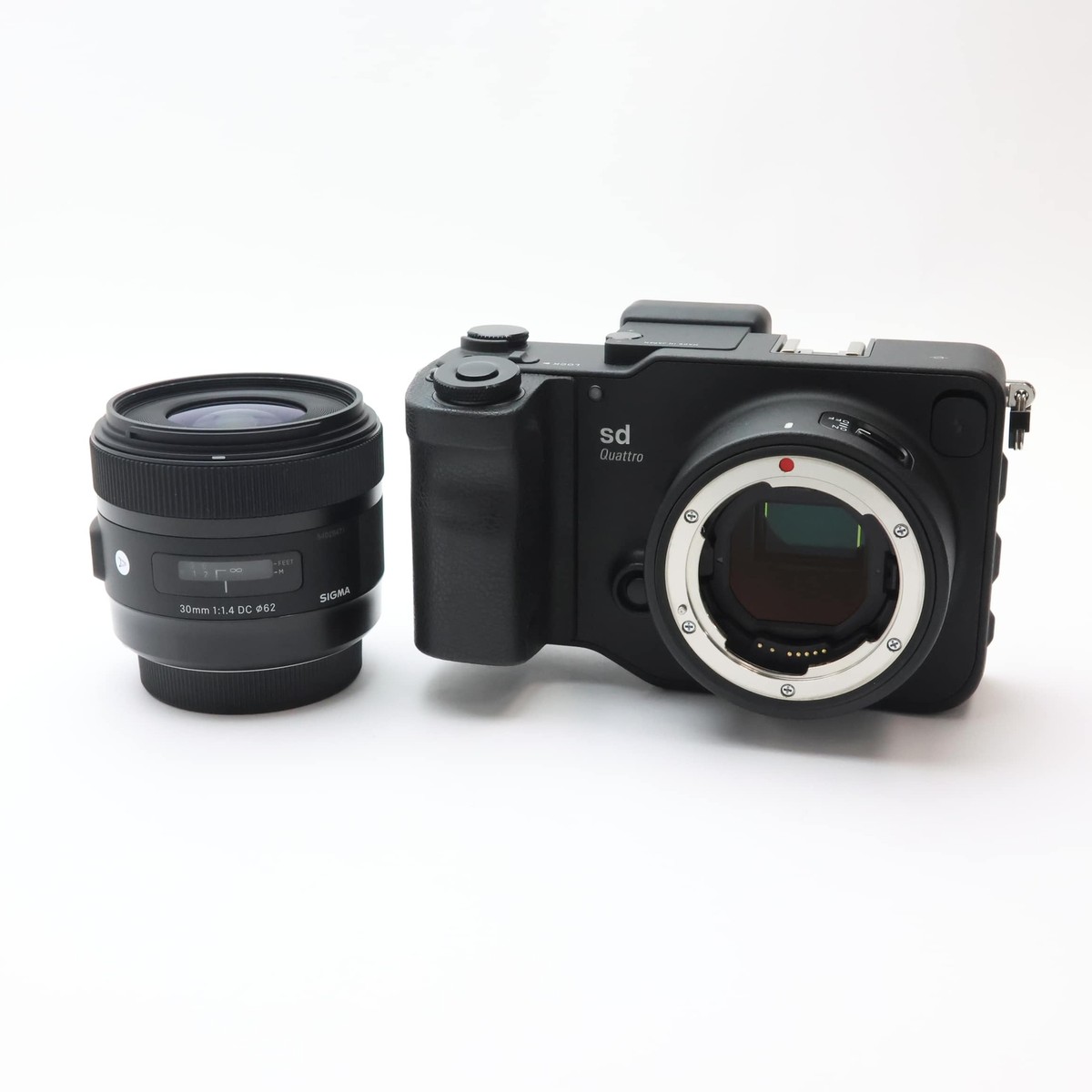 SIGMA sd Quattro+Art 30mm F1.4 DC HSM lens kit -Near Mint SIGMA sd Quattro+Art 30mm F1.4 DC HSM lens kit -Near Mint