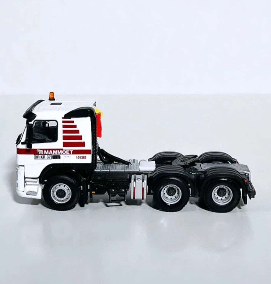 Volvo FM3 cabina cama 6x4 "Mammoet" WSI camiones modelos escala 1:50 Foto 3 de 4