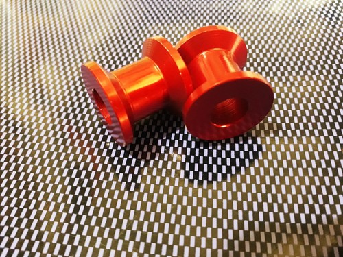 PIONS / DIABOLOS DE BRAS OSCILLANT ALU CNC POUR FIXATION DE BEQUILLE POUR MOTOS - Photo 2/3
