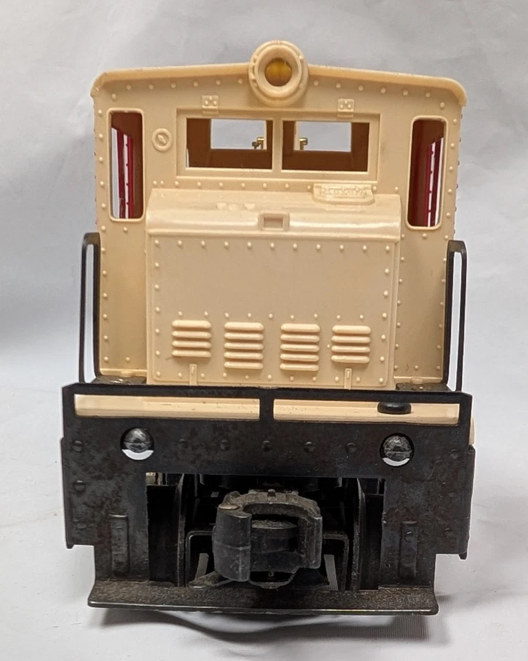 Lionel 57 AEC Yard Switcher - Image 4 of 4
