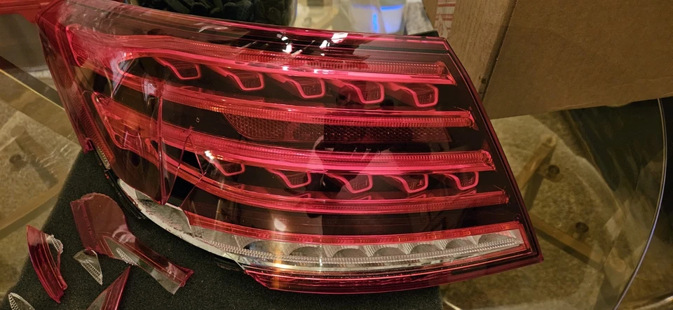 14-17 Mercedes W207 E350 E550 E400 купе / Convetibl левый со стороны водителя задний фонарь - Изображение 4 из 4