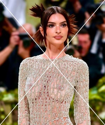 8x10 Photo Publicity Art Posed Sexy Actress Model Emily Ratajkowski 55