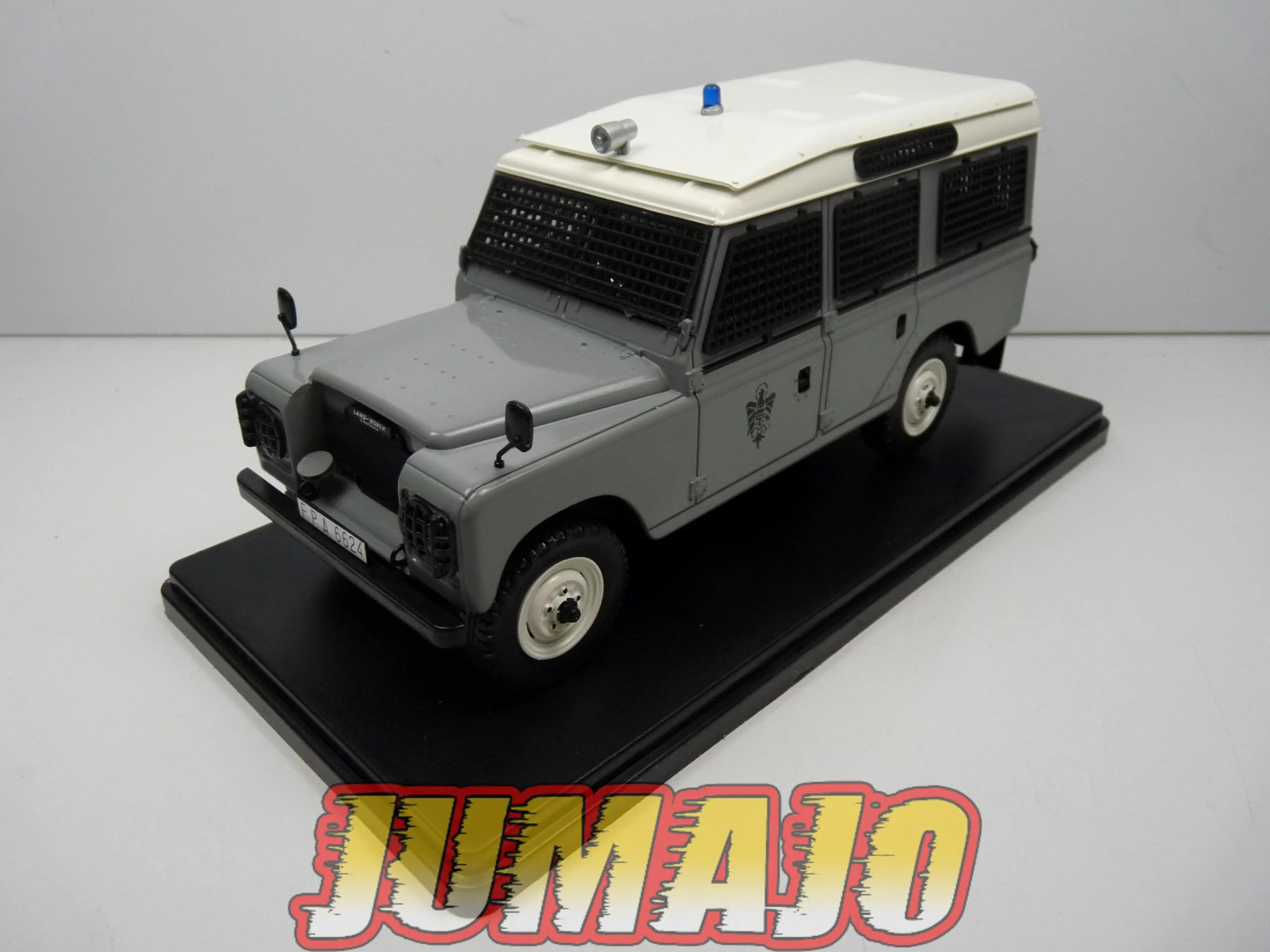 Land Rover Santana 109 Policia Armada miniature 1/24 en métal injecté SALVAT PVQ4