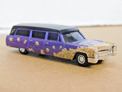 Busch 1/87 42923   Cadillac Station Wagon 1966  Hearse   Skulls NIB - Image 1 of 4
