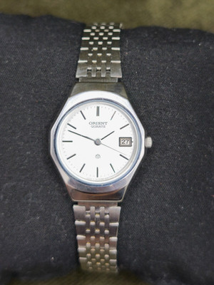 Orient E977708-00 CA Ladies Date Watch Quartz. Silver Tone + New Battery