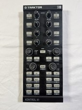 Native Instruments Traktor Kontrol X1 DJ Controller w/ Carry Bag - Free Shipping