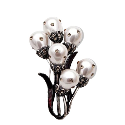 Auth TASAKI Brooch Baby Akoya Pearl 4.5-7.1mm Leaf Textured Silver