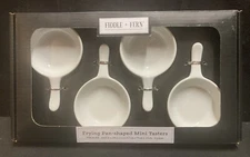 Fiddle & Fern Frying Pan-Shaped Mini Tasters Porcelain White 4 Pieces