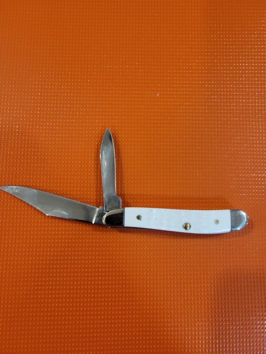 Case Standard Jig White Synthetic Peanut Pocket Knife White/Silver