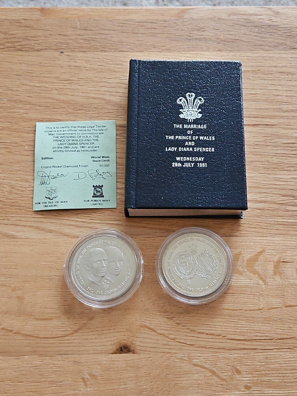 Marriage of The Prince of Wales Crowns 1981 First Day Covers In Presentation Box - Picture 1 of 16