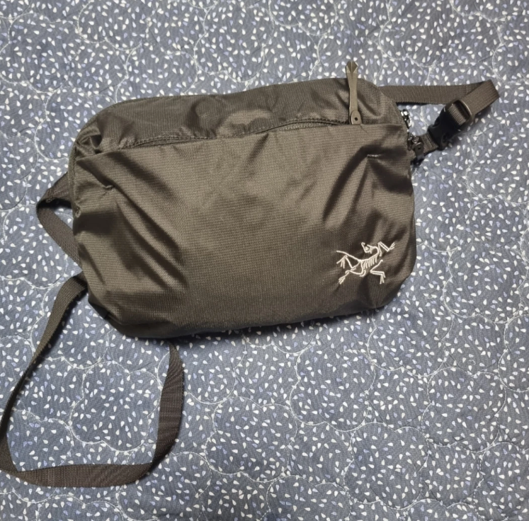 Arc'teryx Heliad 6 Crossbody Bag Black / 28414/6169/7973 Arc'teryx Heliad 6 Crossbody Bag Black / 28414/6169/7973