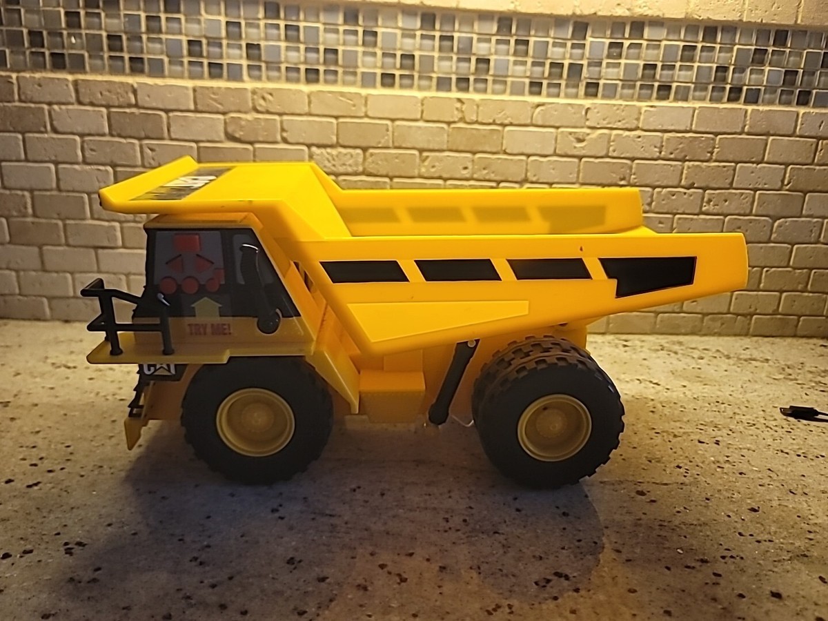 Large Toy State Road Rippers Caterpillar Motorized Dump Truck