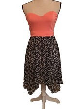 👗🟠Deb Size M Medium Strapless Dress