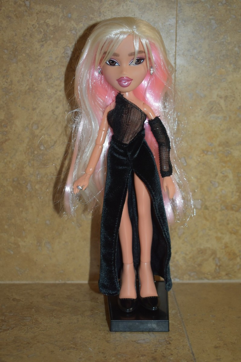 RARE LIMITED EDITION Bratz x Karol G Collector Doll Karol G
