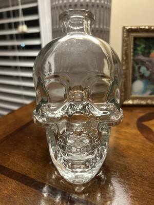 Crystal Head Vodka Glass Skull Bottle Perfect To Display For HALLOWEEN PROP