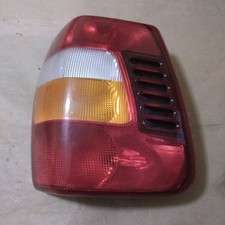 1999 - 2004 Jeep Grand Cherokee Rear Passenger Side Tail Light Right Oem