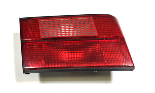 BMW 5er E34 Limousine Rücklicht Rückleuchte Heckleuchte Heckklappe links 1384011