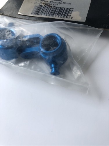 GH Racing 05209 Blue Aluminum Steering Blocks for Slash 4x4-New Old Stock - Picture 2 of 5